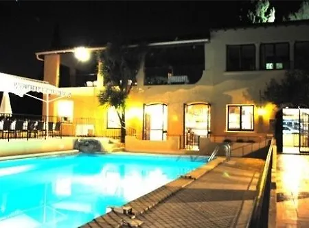 Patio Del Sol 2*